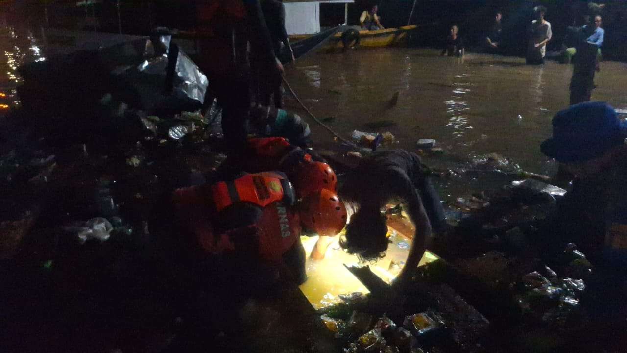 Ledakan di Sungai Musi