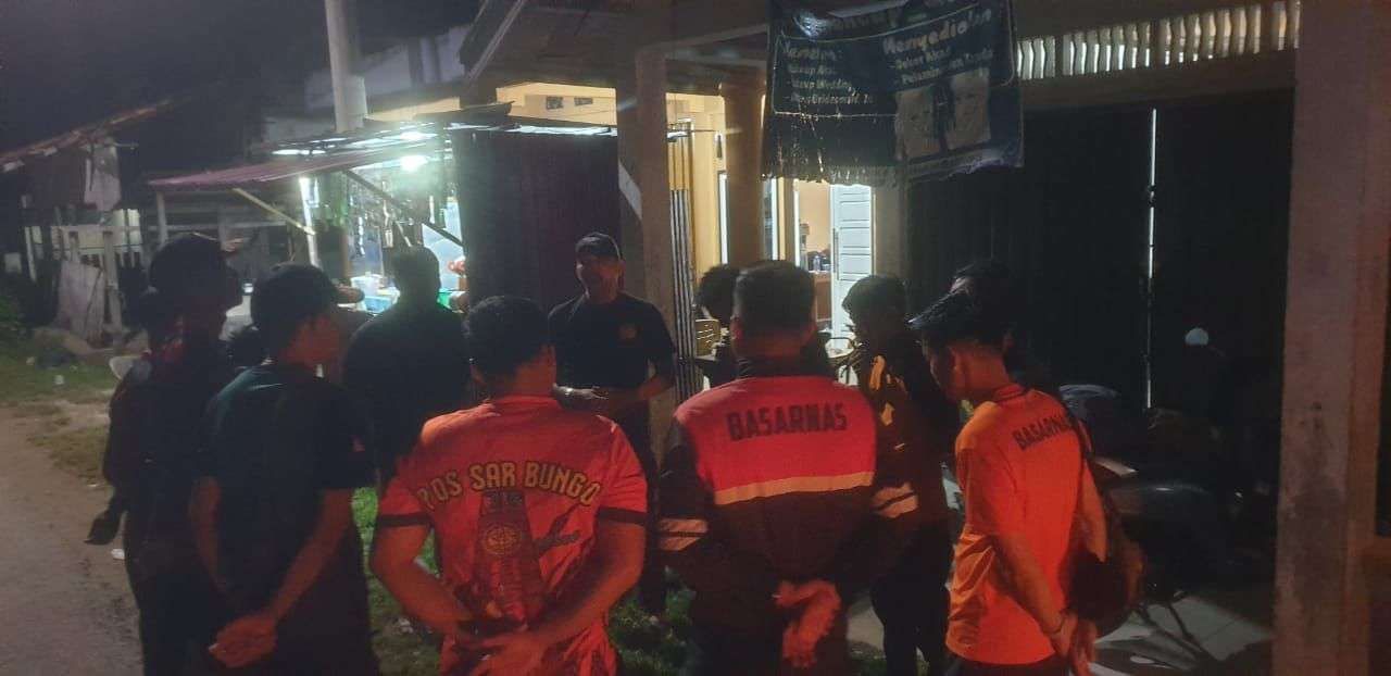 Tim SAR Temukan Salah Satu Korban Tenggelam di Sungai Tebo